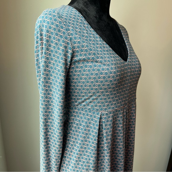 Boden Navy & White Geo Floral Empire Waist Dress Jersey Knit Stretch UK12/US8 - Picture 9 of 12